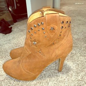 Cowboy Style Heel